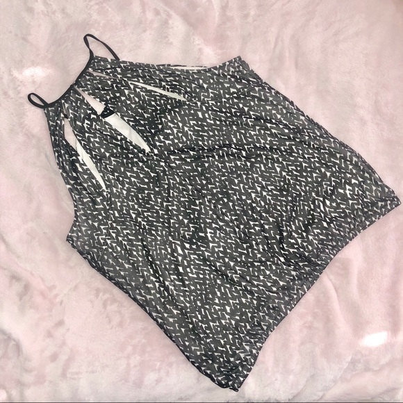 Express Tank Top - Large - Picture 2 of 3